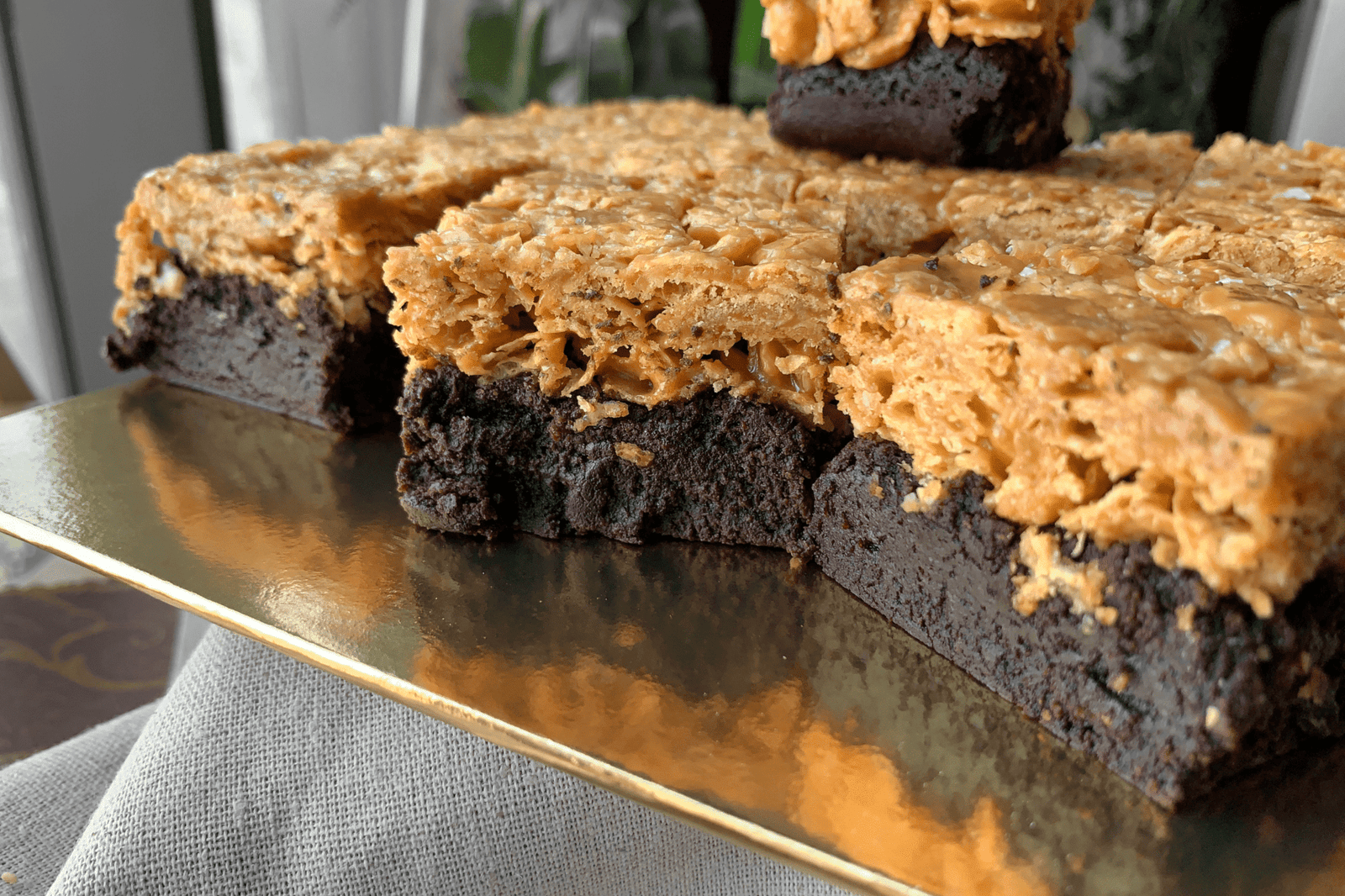 You are currently viewing Caramel Cornflake Crunch Brownie